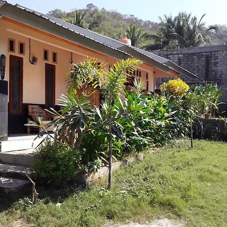 Telage Indah Homestay Kuta  Exterior foto